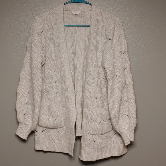 Time and Tru Sweaters - Gray balloon sleeve cardigan